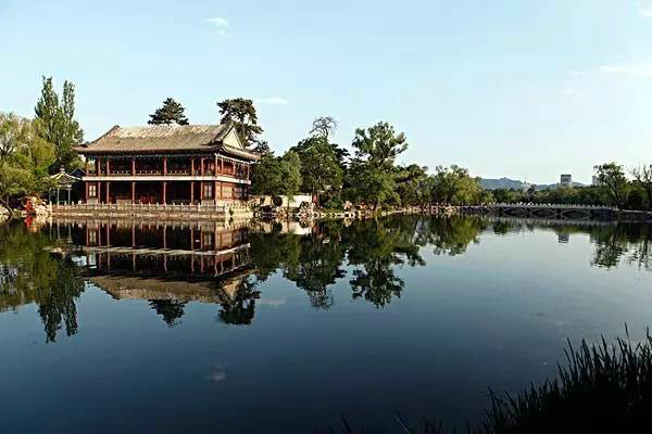 中國(guó)古建筑四大類別 北京四合院徽州民居陜北窯