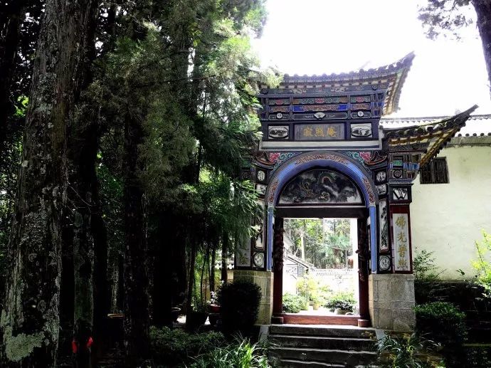 “中國(guó)最美寺院”寂照庵，房子象征著家是情感