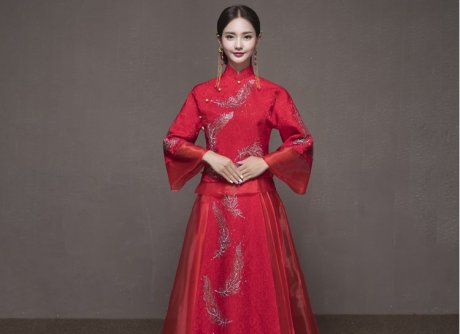 羽毛圖案新娘結(jié)婚禮服，簡約大氣中式禮服