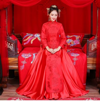 簡單大氣的中式禮服，新娘結(jié)婚禮服