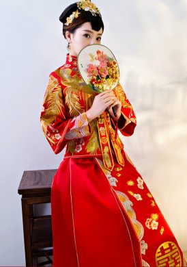 傳統(tǒng)中式禮服，紅色結婚新娘禮服