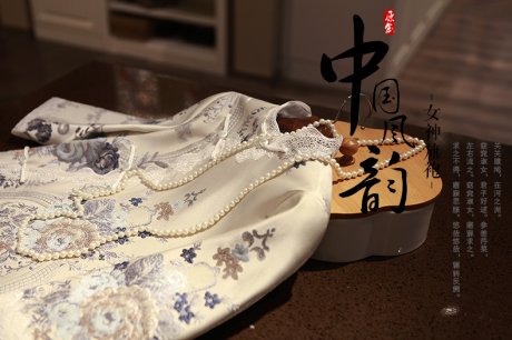 中國(guó)風(fēng)復(fù)古斜襟寬松刺繡日常旗袍上衣