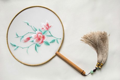 古典茉莉花刺繡團扇，復(fù)古繡花宮扇工藝扇子