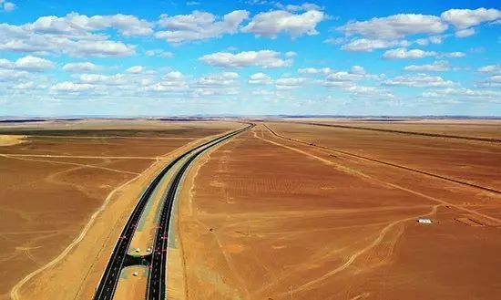 十條最適合自駕出游的中國(guó)風(fēng)景公路，一路美景