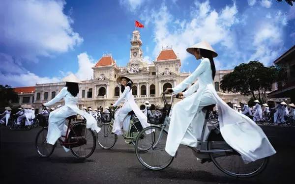 十條最適合自駕出游的中國(guó)風(fēng)景公路，一路美景