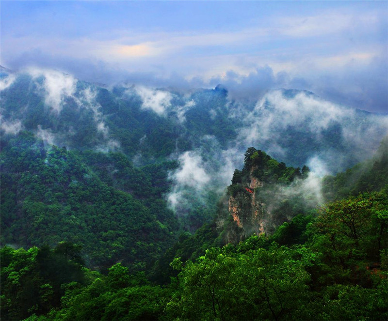 夏日的五岳之冠武當山