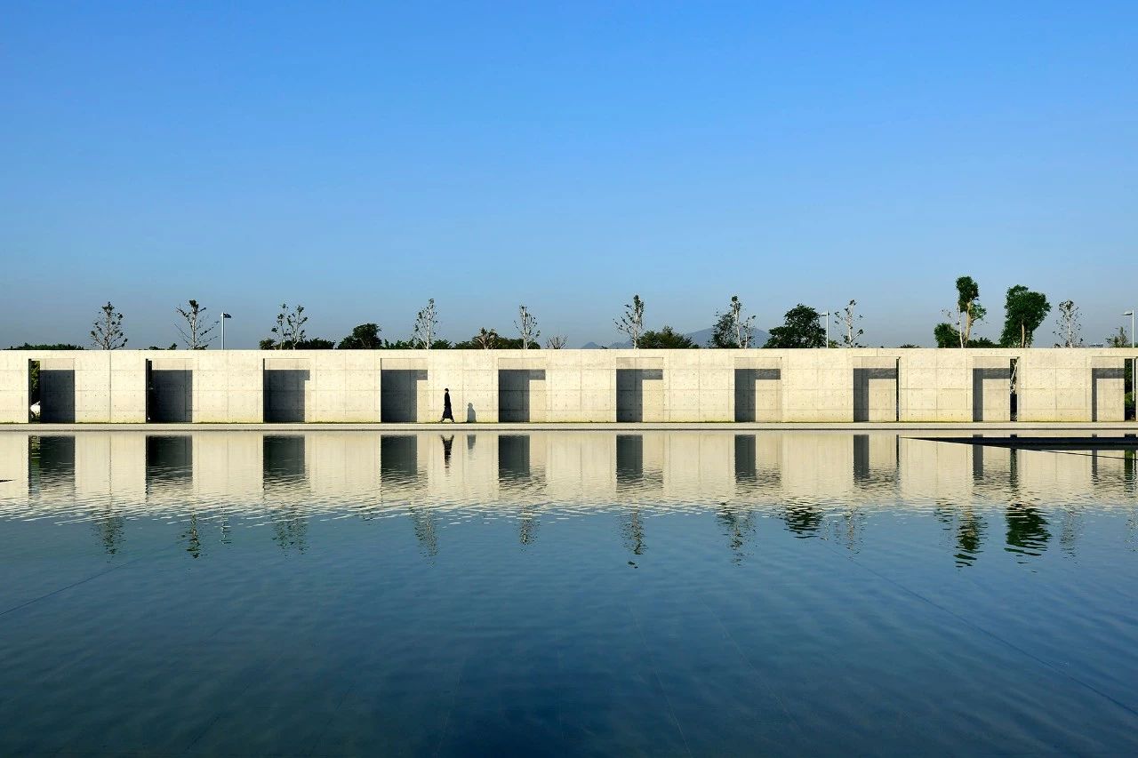 28000m2神秘寺廟-水月道場，吸引百萬人朝拜